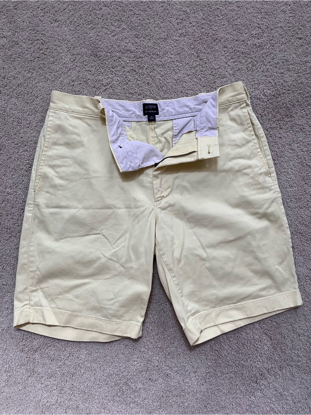 J. Crew Men’s pale yellow Flat Front Chino Shorts